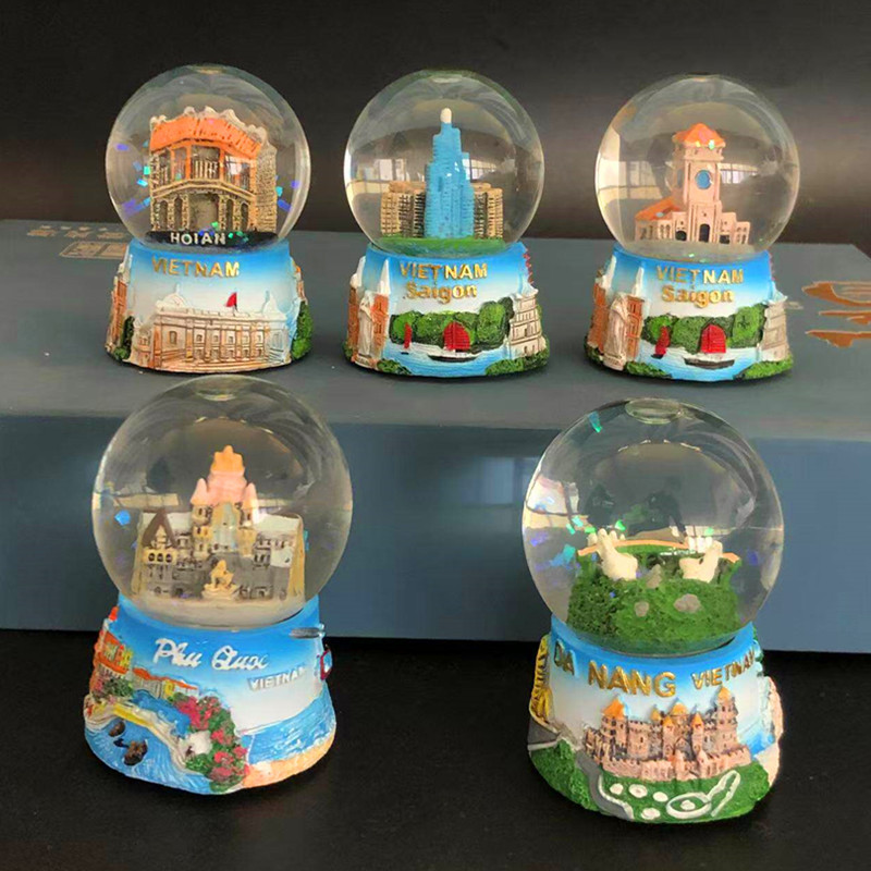 Exquisite Vietnamese Regional  - Snow Globe Musical ulasan dan harga
